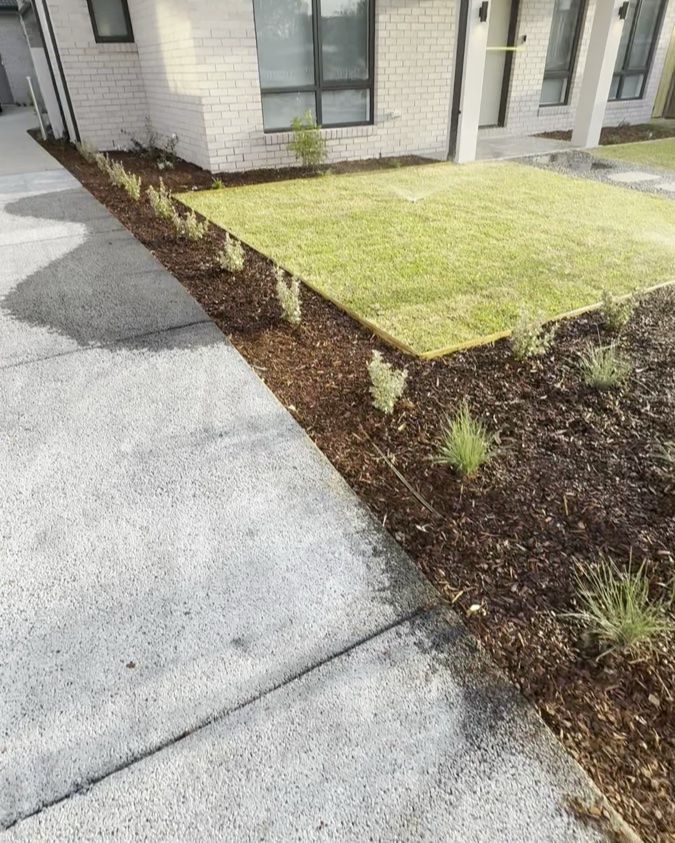 Garden design in Clyde North